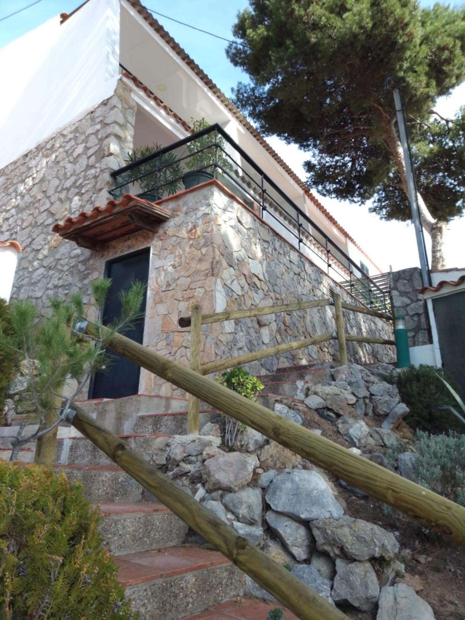 Apartamento Islas Medas Wifi Y Parking Gratis 레스타르티트 외부 사진